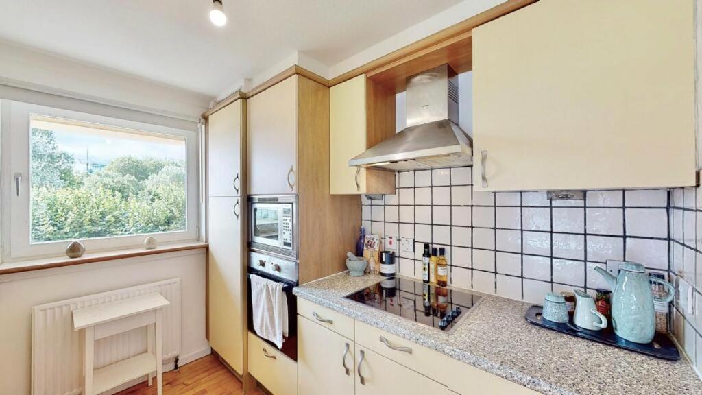 Apartamento 85 Tivoli Court, Rotherhithe Street, London, Se16 5ud *
